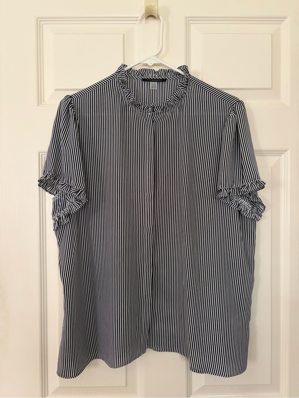 Tahari Bkack & White Vertical Stripe Ruffle Sleeve Top